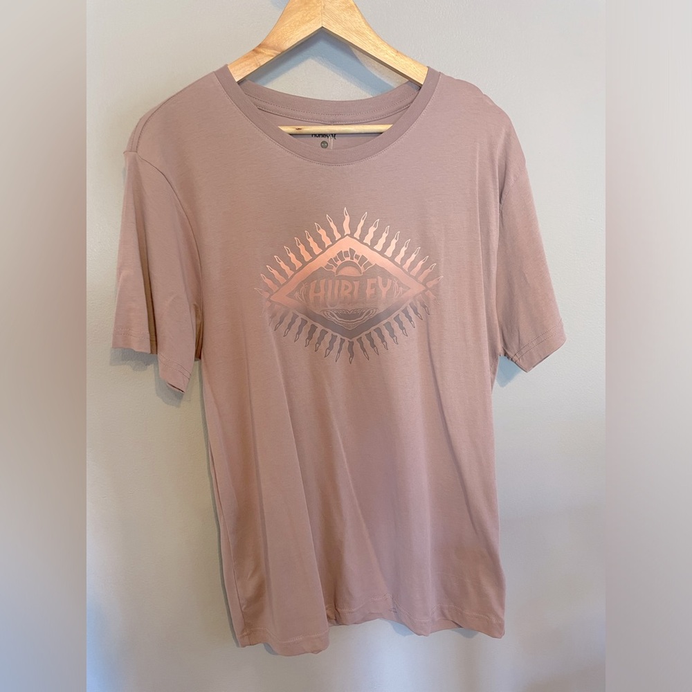 NWT Hurley Tshirt- medium- lavender purple